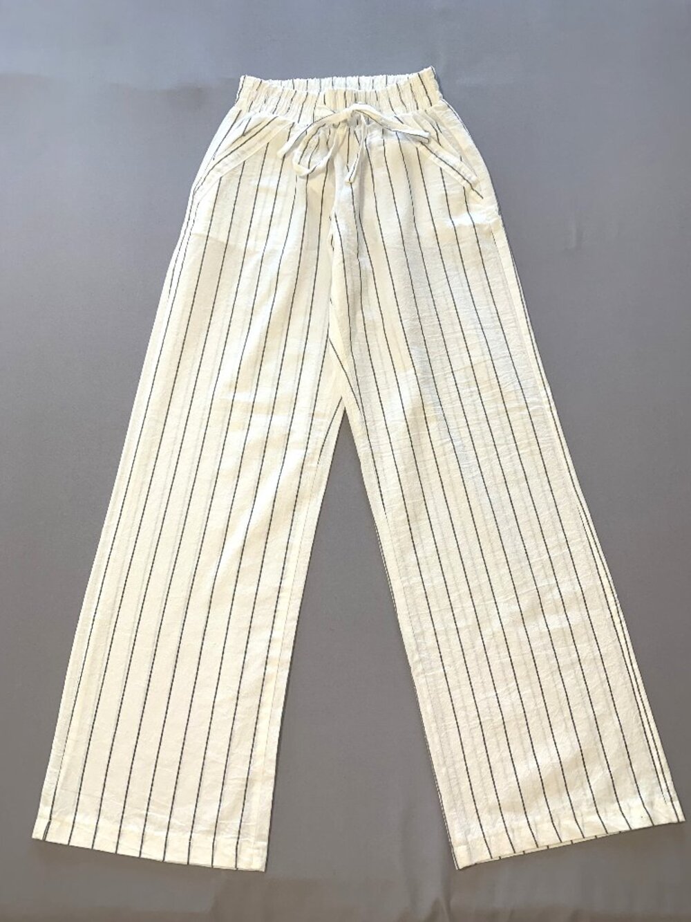 NWT Sienna Sky White Pinstripe Women Pants Full Length Wide Leg Pockets Size XS